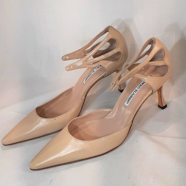 Manolo Blahnik Cream Leather Heels Size 38.5 Us Size 8.5